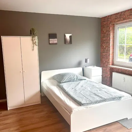 Sehr Schönes Und Möbliertes Gummersbach