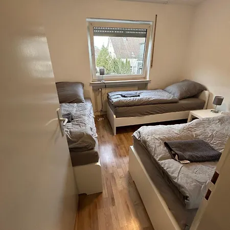 Sehr Schönes Und Möbliertes *