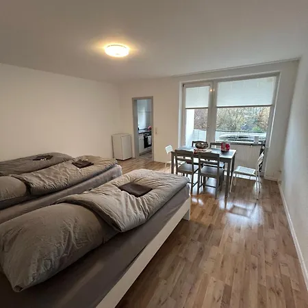 Sehr Schönes Und Möbliertes *