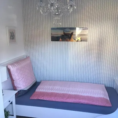 Sehr Schoenes Und Moebliertes Appartement