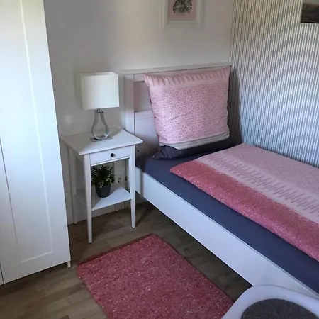 Apartment Sehr Schönes Und Möbliertes *