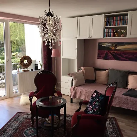 Sehr Schönes Und Möbliertes Gummersbach