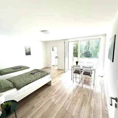 Appartement Sehr Schoenes Und Moebliertes *