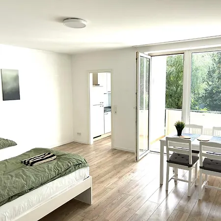 Sehr Schönes Und Möbliertes Apartment