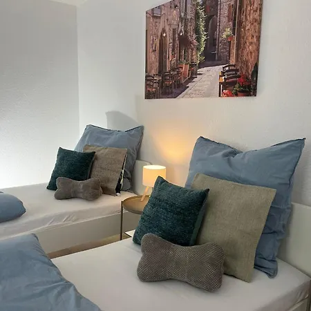 Sehr Schoenes Und Moebliertes Appartement