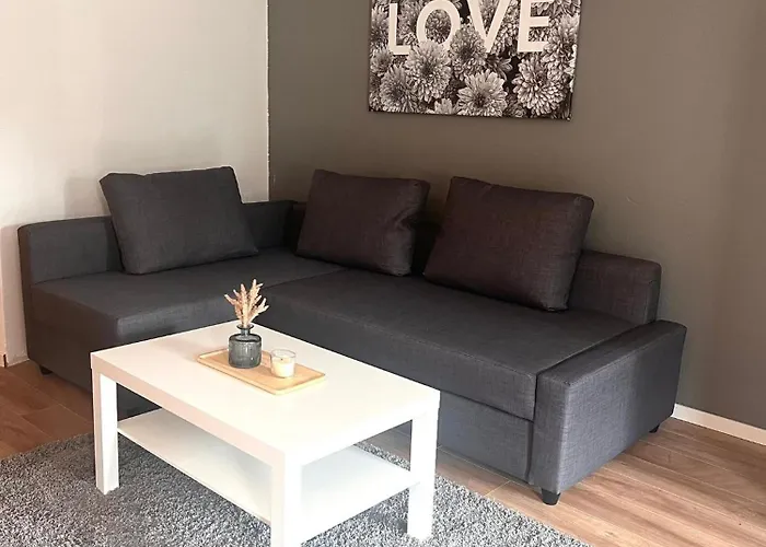 Appartement Sehr Schoenes Und Moebliertes *